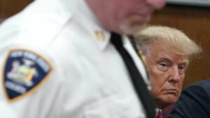 Trump comparecerá este jueves ante una jueza en Washington para la lectura de cargos