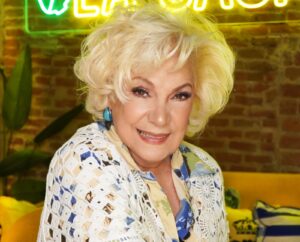 La Primerísima Mirla Castellanos presenta «Me Da Igual»