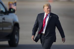 Trump está citado mañana en un tribunal de Florida, pero pidió no estar personalmente