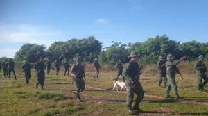 Fanb se despliega en un pueblo en busca de grupos armados