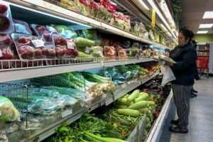 Venezolanos necesitan 118 salarios mínimos para cubrir gastos de alimentos