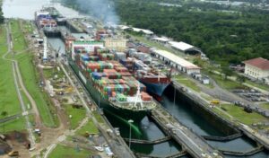 Panamá le aclara al presidente de Colombia que el Canal está abierto y operativo
