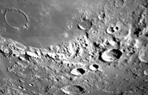 Misión espacial de la India logra con éxito alunizar en el polo sur de la Luna