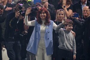 Autorizan análisis de teléfonos de diputado opositor por el atentado a Cristina Fernández