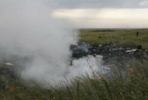 Rescatan ocho cadáveres en el lugar del siniestro de avión privado en el centro de Rusia