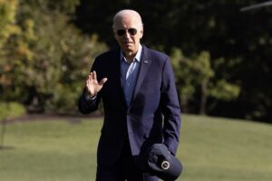 Joe Biden da negativo en un nuevo test de covid pero llevará mascarilla por precaución