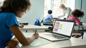La Unesco pide reglas sobre el uso de la IA en las escuelas