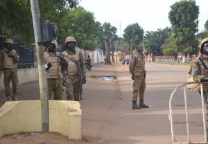 Reportan que tropas de Burkina Faso llegan a Níger