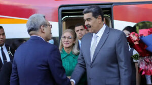 Presidente Maduro llega a Pekín para reunirse con Xi Jinping