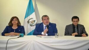 Presidente electo de Guatemala suspende la transición de poder