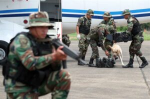 Más de 720 aeronaves extrajeron droga desde el Perú en lo que va del año, informó ministro