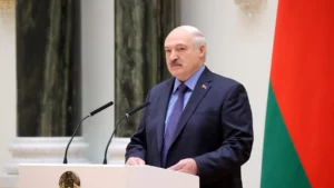 Lukashenko dice que Occidente ya planea «deshacerse» de Zelenski