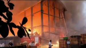 Se eleva a nueve muertos y 110 heridos el balance del incendio en una fábrica de Taiwán
