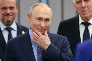 Reeligen al presidente del Constitucional que permitió a Putin presentarse a la reelección