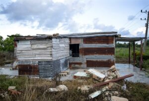 Los damnificados olvidados del huracán Ian en Cuba, un año después: «No ha venido nadie»