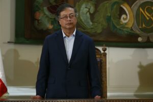 Petro dice que «se alista un golpe de Estado en Guatemala» tras allanamiento de tribunal