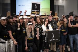 Sindicato de Actores de Hollywood en huelga reanuda las negociaciones con los estudios