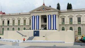 Comienza oficialmente en El Salvador la campaña electoral para aspirantes a la Presidencia