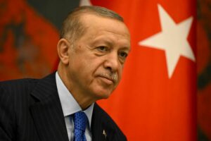 Ankara insta a Washington a dejar de apoyar a las milicias kurdosirias