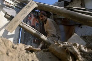 Afganistán calcula más de «4.500 víctimas» entre muertos y heridos por los terremotos