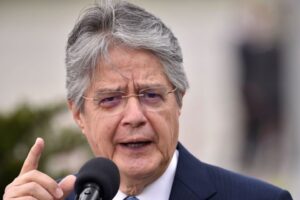 Lasso agradece a Mahuad y Fujimori por negociaciones que condujeron a acuerdo de paz
