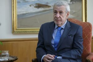Canciller chileno admite su «decepción» por anulación de primarias opositoras en Venezuela