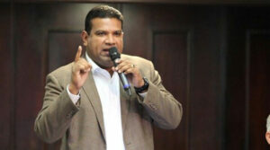 Richard Arteaga respalda acuerdos firmados en Barbados