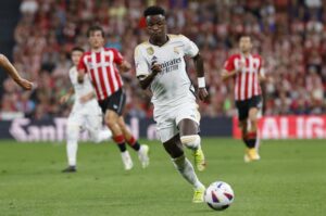 Vinícius, galardonado por la AFE: «Ojalá pueda seguir así muchos años»