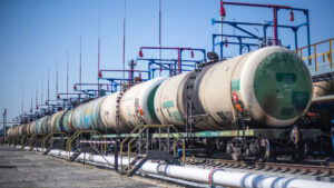 Reuters: La India ahorra unos 2.700 millones de dólares importando petróleo ruso