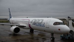 Emirates no comprará más Airbus A350 mientras existan «problemas con sus motores»