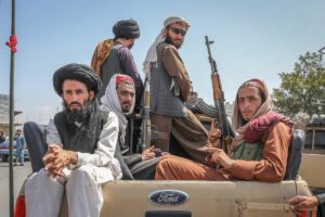 Alto funcionario de EE.UU. advierte que talibanes se quedan parte de la ayuda humanitaria