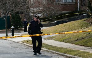 Un hombre asesina a cuatro familiares en Nueva York y luego es abatido por la Policía