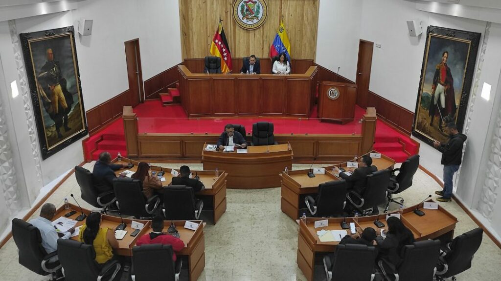 Consejo Legislativo de Miranda entregó reconocimiento a la obra compilatoria Frases y Pensamientos de Hugo Chávez, “El Legado”