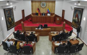 Consejo Legislativo de Miranda entregó reconocimiento a la obra compilatoria Frases y Pensamientos de Hugo Chávez, “El Legado”