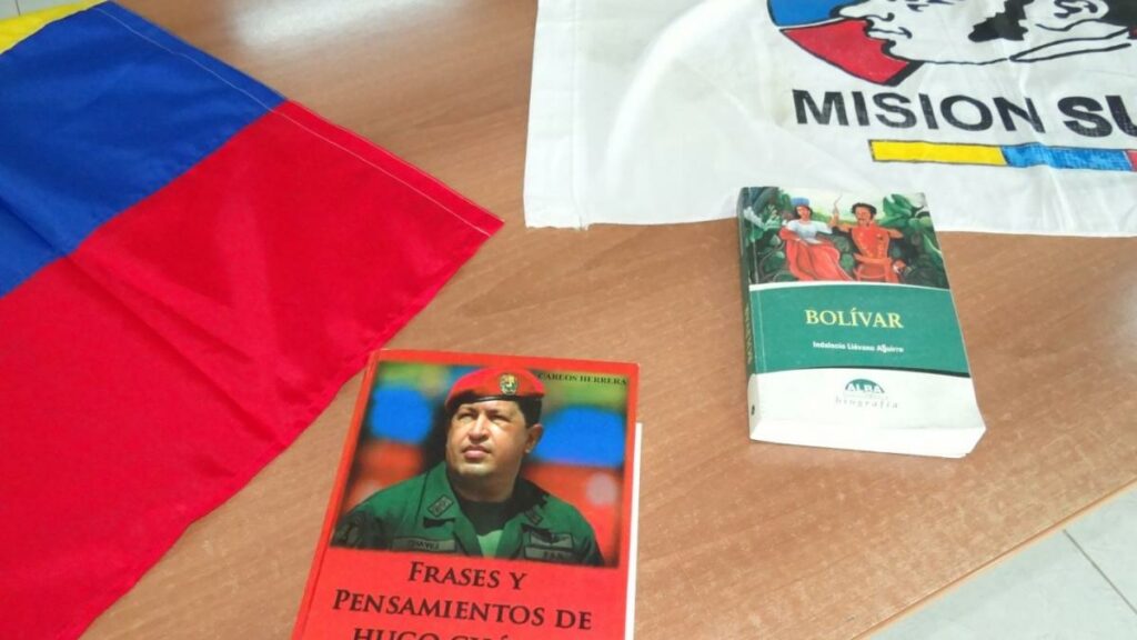 Partido Podemos exaltó la obra editorial Frases y Pensamientos de Hugo Chávez, “El Legado”