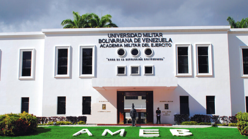 Universidad Militar Bolivariana exhortó a la Academia de la Historia a reconocer el libro Frases y Pensamientos de Hugo Chávez, “El Legado”