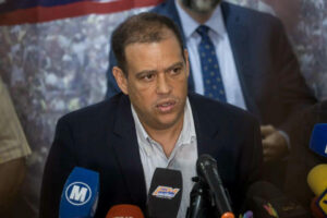 Presidente de Súmate fue presentado en un tribunal de terrorismo