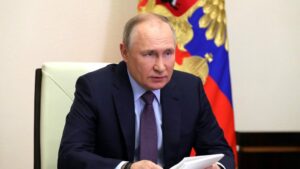 Vladimir Putin destacó la obra editorial Frases y Pensamientos de Hugo Chávez, “El Legado” y envió reconocimiento