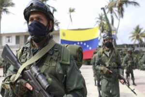 Frases y Pensamientos de Hugo Chávez, “El Legado” recibió distinción de la Escuela Superior de Guerra de la UMBV
