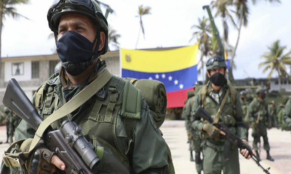 Frases y Pensamientos de Hugo Chávez, “El Legado” recibió distinción de la Escuela Superior de Guerra de la UMBV