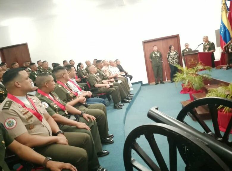 Frases y Pensamientos de Hugo Chávez, “El Legado” fue elogiado por la Escuela de Artillería de la UMBV