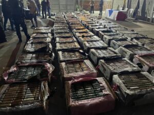 A prisión hombre en Ecuador con casi una tonelada de cocaína en su vivienda