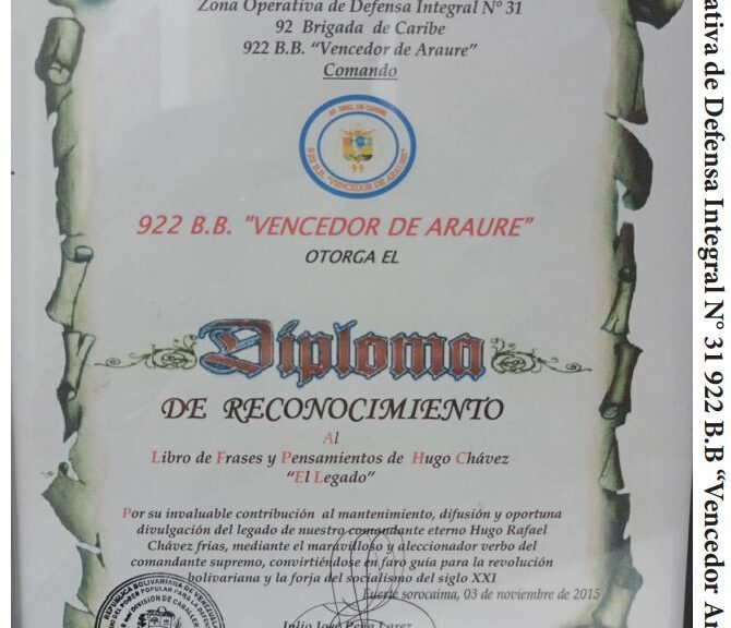 Libro de Chávez “Frases y Pensamientos” fue destacado como “un faro de guía” para la Revolución Bolivariana por el 922 Batallón Blindado