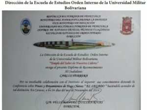 Libro de Chávez “Frases y Pensamientos” recibió condecoración de la Escuela de Estudios de Orden Interno