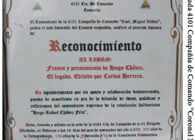 Libro de Chávez Frases y Pensamientos “El Legado” recibió un reconocimiento de la 4101 Compañía de Comando del Ejército Bolivariano