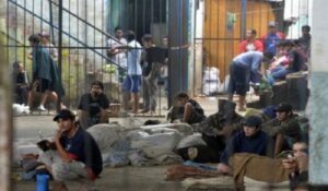 Suben a 10 los muertos durante operación militar y policial en la mayor cárcel de Paraguay
