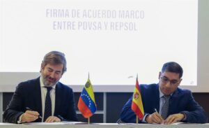 Pdvsa y Repsol suscriben un acuerdo marco para reactivar una empresa conjunta petrolera