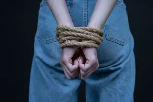 El narcotráfico aprovecha la anonimidad en internet para captar a jóvenes en México