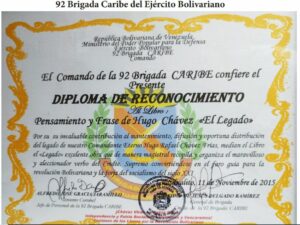 Libro de Chávez Frases y Pensamientos “El Legado” recibió reconocimiento de la 92 Brigada Caribe del Ejército Bolivariano