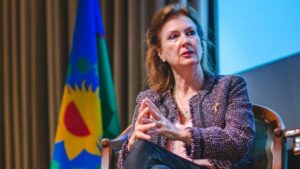 Canciller argentina dice que los contratos podrán pactarse en criptomonedas, carne o leche